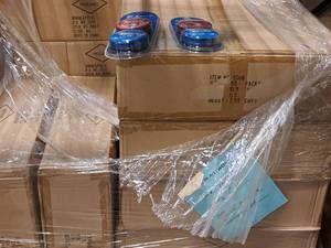 lot 1081 image: Lot of (250) ProGuard EZ Sauce OnOff Ice Hockey Training Tool