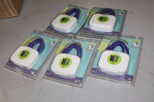 lot 2087 image: Lot of (5) Safetgard Lady Elite Size TeenAdult Womens Mouthguard LEO1CP