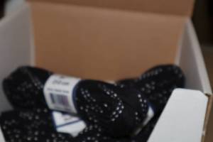 lot 3518 image: Lot of (16 Pairs) ProGuard 84 Black Classic Hockey Laces