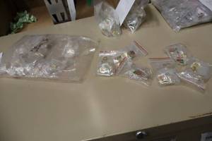 lot 3871 image: Lot of (15 Bags) 5-Year Pins 6-count ( 90 total items )