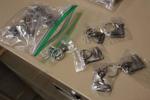 lot 3879 image: Lot of (14) Pewter Hockey Keychains