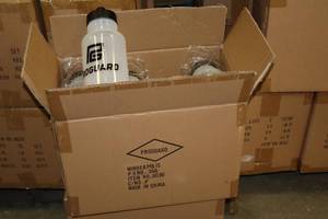 lot 4012 image: Lot of (1 Box) ProGuard 42-oz Water Bottle PushPull Cap 12-count ( 12 total items )
