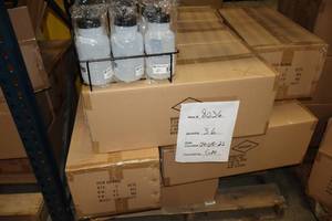 lot 4056 image: Lot of (4 Boxes) ProGuard 42-oz Water Bottle PushPull Black Cap 18-count ( 72 total items ) with (12) Bottle Carriers