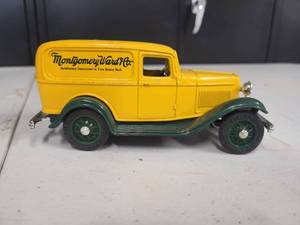 Ertl 1932 Ford Replica Delivery Van Coin Bank