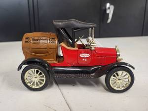 Ertl Replica 1918 Ford Model T Runabout Coin Bank