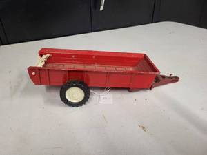 Ertl International Manure Spreader