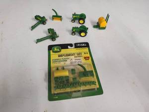 John Deere Miscellaneous Lot (17 Pieces)
