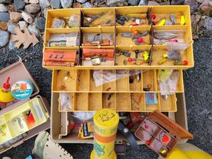 Fish Flasher, tackle boxes & Minnow Bucket