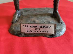 Hammered Tennis metal statue