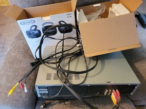 Memorex 6-Head Hi-Fi Stereo DVD Player