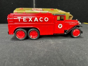 lot 43 image: 1930 Diamond Fuel Tanker