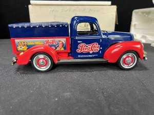 lot 55 image: 118 1940 Pepsi Cola Delivery Truck