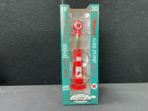 lot 57 image: 1920 Texaco Gas Pump Die Cast Replica