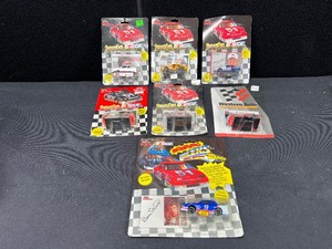 lot 21 image: 164 NASCAR Die Cast Cars