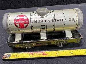 lot 302 image: Vintage Train