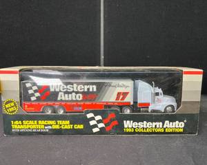 lot 6 image: 164 Die Cast #17 Waltrip 1993 Transporter