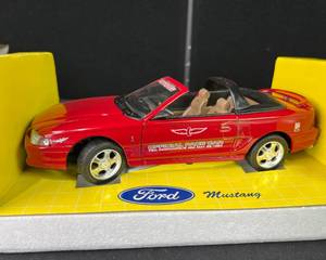 lot 24 image: 118 Die Cast Ford Mustang Pace Car Indy 500 NOS