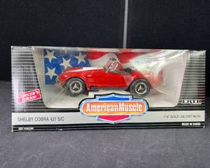 lot 31 image: 118 Die Cast Ertl American Muscle Shelby Cobra 427 SC NOS