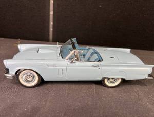 lot 28 image: 116 Precision Collection 1000 1957 Ford Thunderbird NOS