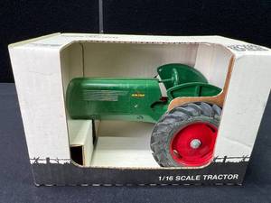 lot 402 image: Oliver Green Row Crop Diecast Tractor - 9 Long Used