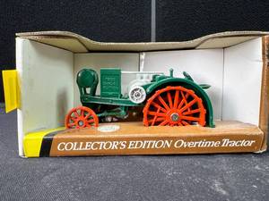 lot 411 image: 132 John Deere Waterloo Boy Overtime Tractor, Collector Edition - Ertl (1990)
