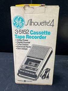 lot 614 image: Vintage G.E. Silouette 4 Cassette Tape Recorder 3-5152
