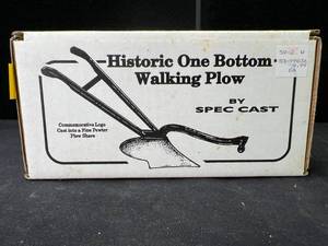 lot 404 image: TSC ERTL 18 Historic One Bottom Walking Plow