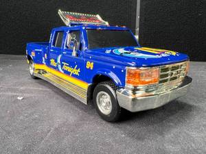 lot 106 image: Diecast Bank Bill Elliott #94 Mac Tonight 1997 Ford Crew Cab Dually Used