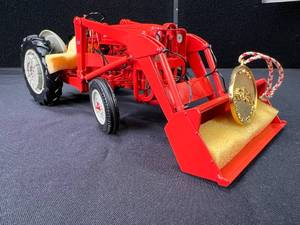 lot 408 image: Precision Series by ERTl Ford Workmaster