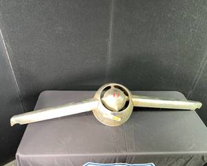 lot 344 image: Vintage Antique Auto Horn Ring