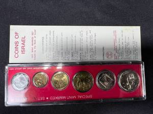 lot 555 image: Israeli Coins Mint Set 1971  Seasons Greetings Coin