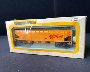 lot 331 image: Bachmann Electric Trains
