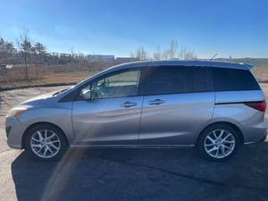 2012 Mazda Mazda5 Touring - 1 OWNER