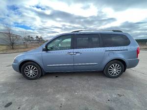 2011 Kia Sedona EX  - 2 OWNERS