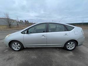 2005 Toyota Prius - 1 OWNER