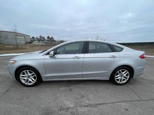 2014 Ford Fusion SE - 2 OWNERS