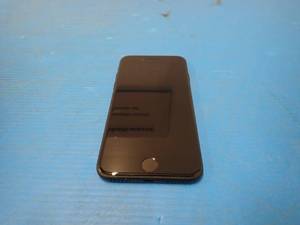 Apple&nbspiPhone 7 A1660  32GB of storage  Verizon Carrier Locked  Includes Charging Cable