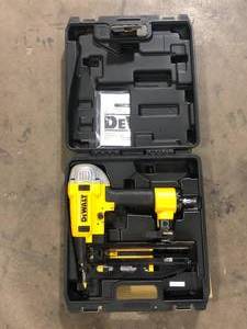 DEWALT Pneumatic 16-Gauge 2-12 in. Nailer    Customer Returns See Pictures