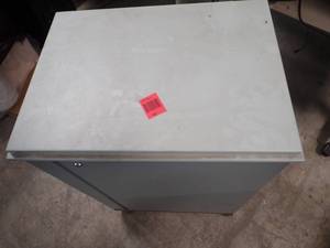 heavy duty cabinet - would make a good smoker - 20 w , 27 D, 40 in tall - on wheels