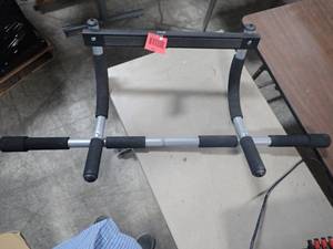 pull up bar - get in shape at home - awsone condition