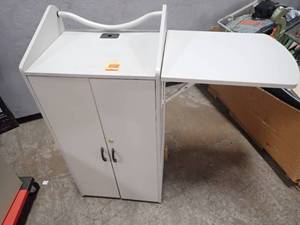 Work Station Podium 21 tall with shelf 41 wide , 15 deep  3 shelves 1 drawyer , great wheels
