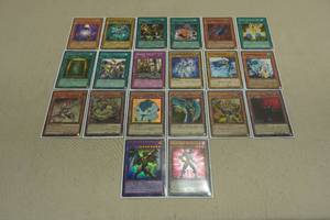 20 Yu-Gi-Oh Cards