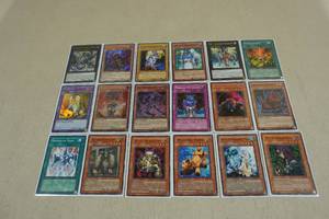 18 Yu-Gi-Oh Cards