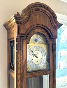 lot 10 image: Distinctive Grandfather Clock by Howard Miller
