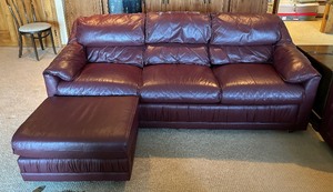 lot 7 image: Luxurious Leathercraft Sofa with Ottoman