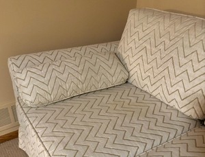 lot 18 image: Charming Vintage Chevron Style Patterned Sofa  Couch