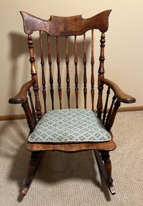 lot 49 image: Vintage Wooden Rocking Chair