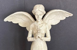 lot 68 image: Angelic Resin Garden Angel