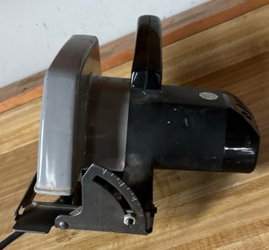 lot 113 image: Sears Craftsman 7 Inch Circular Saw