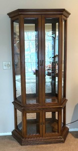 lot 3A image: Display Cabinet with Mirrored Back and Glass Shelves  Curio Cabinet